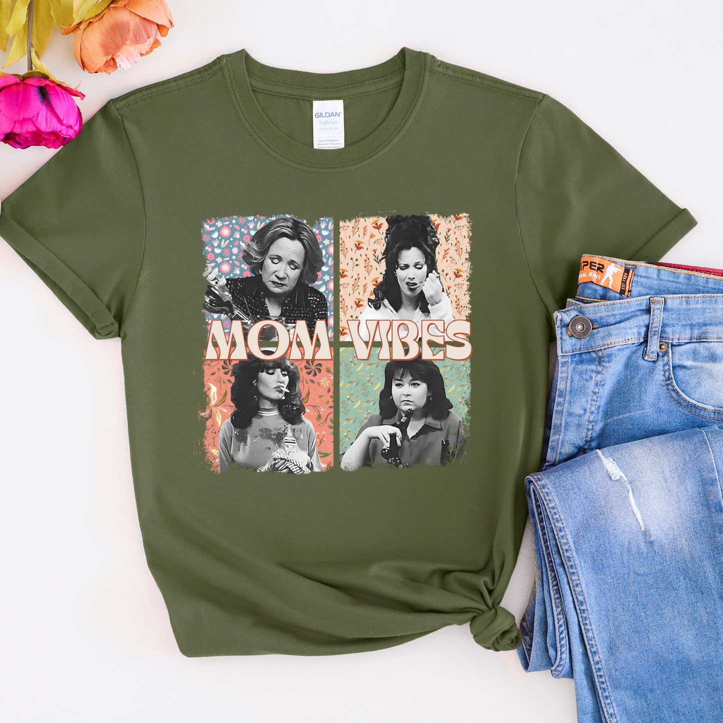 Mom Vibes 90s retro t-shirt