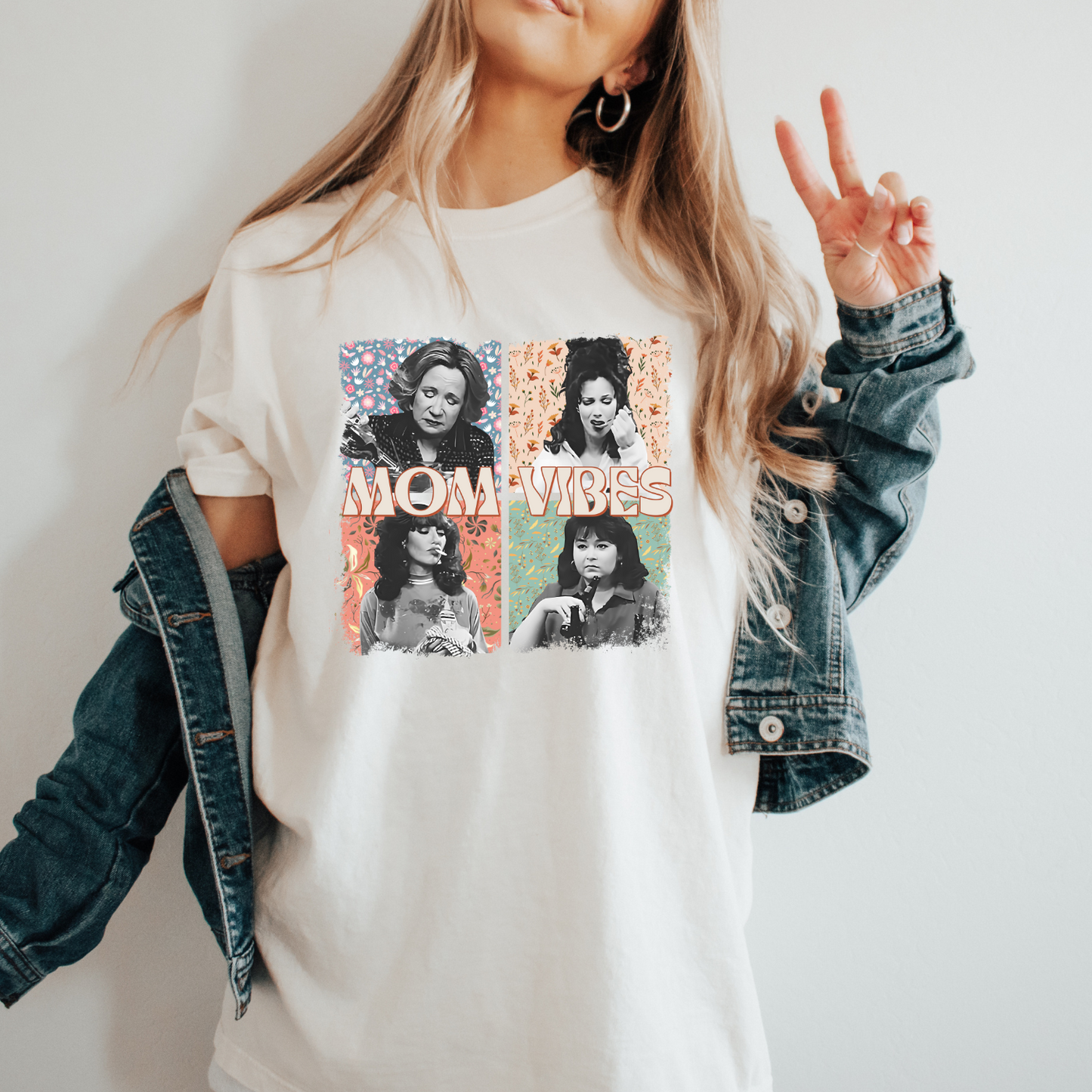 Mom Vibes 90s retro t-shirt